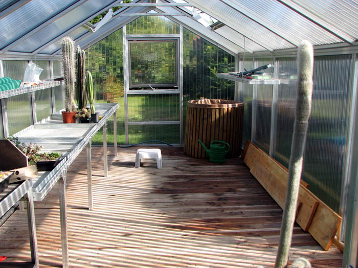 Gewächshaus 2009-09-18 002 verk.jpg